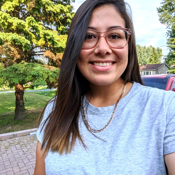 Meet your Posher, Sienna - Picture 1 of 1